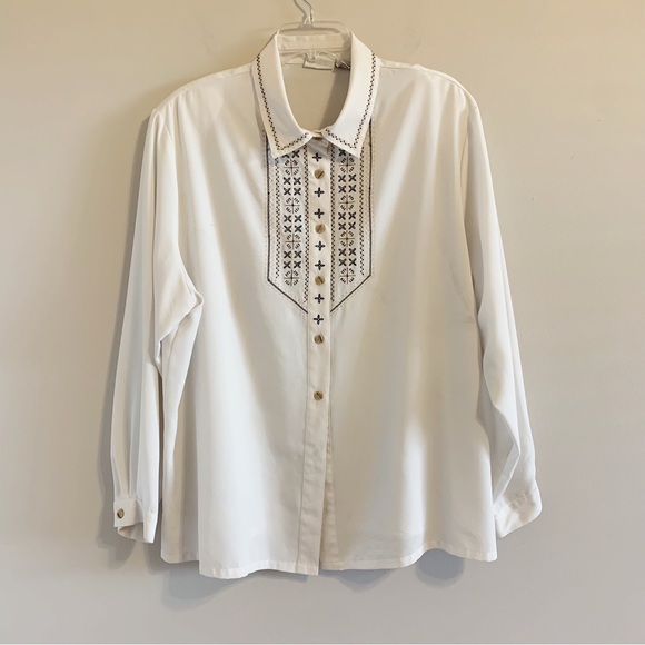 Vintage Blouse Embroidered Folk Pattern Collar Yoke Twee Blouse by Koret - Picture 12 of 12